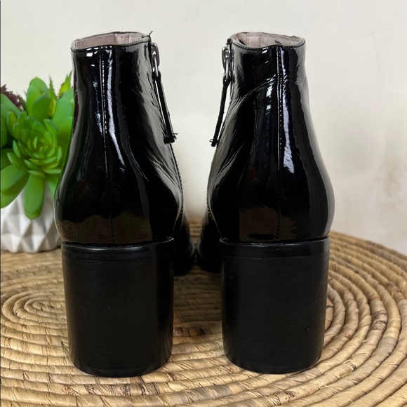 Intentionally Blank Black Patent Leather Ankle Boots 10 Square Mod Chunky Heel - Picture 4 of 11